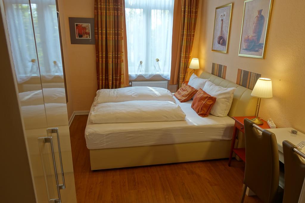 Hotel Villa Konstanz Берлин Экстерьер фото